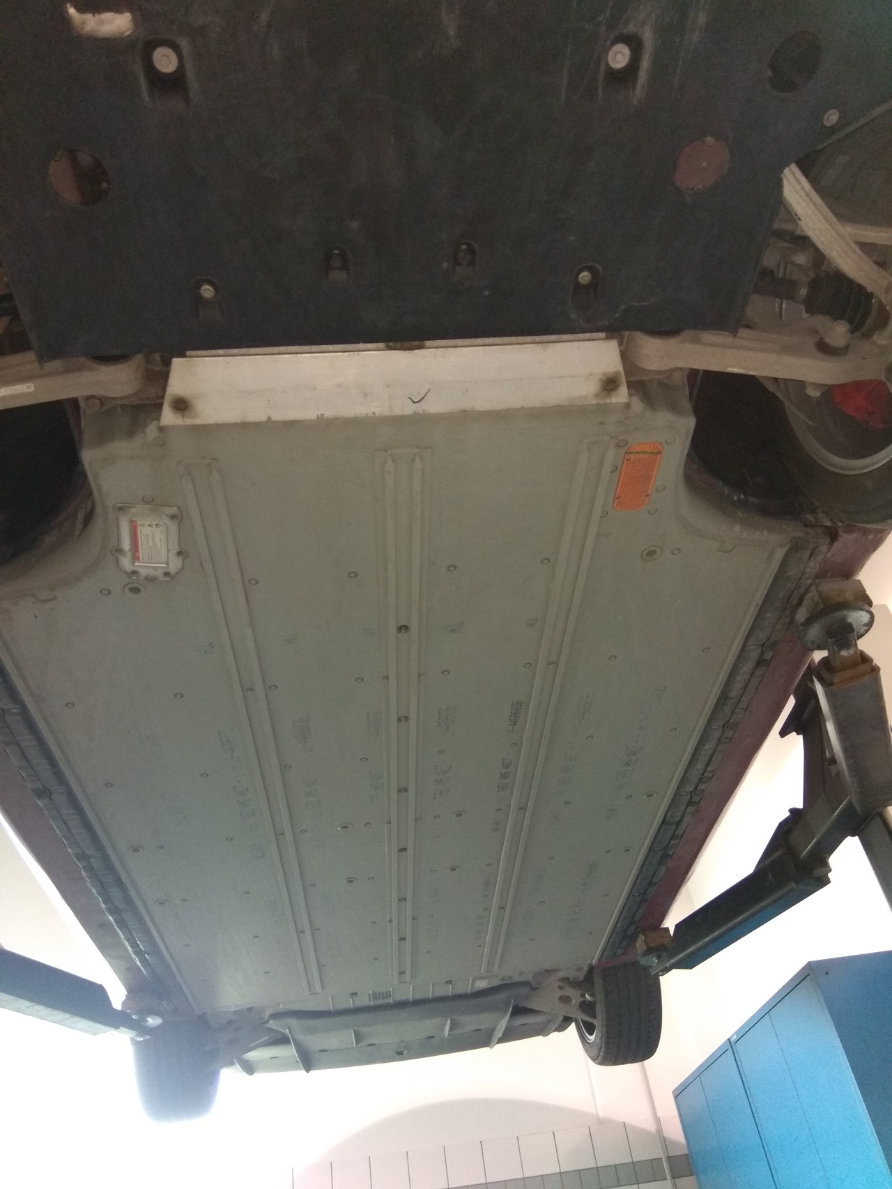 Tesla Model S bottom