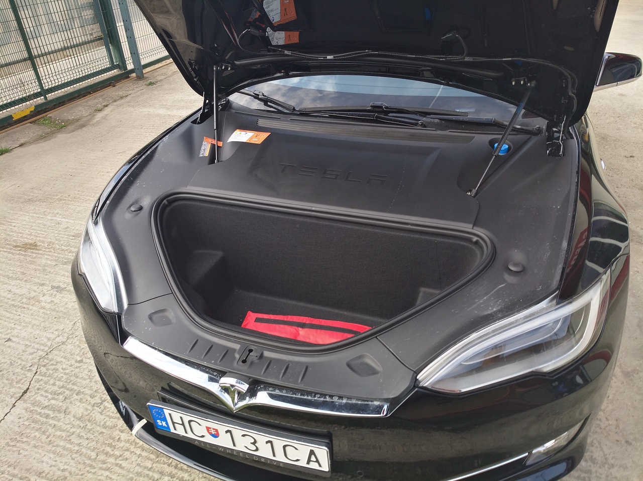 Zaujímavosti na Tesle