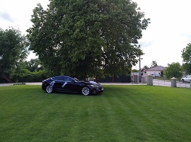 Tesla Model S - auto na svadbu