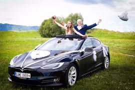 Tesla Model S - auto na svadbu