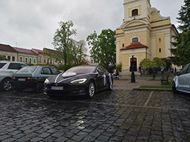 Tesla Model S - auto na svadbu